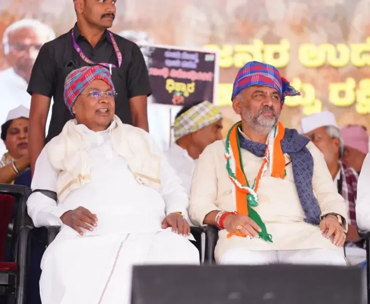 Why Did Siddaramaiah Lose His Cool Over Shivakumar Supporters?