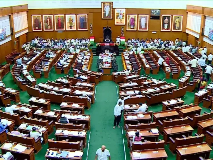 Did the K'taka government acknowledge the Gruha Laxmi dues lapse?