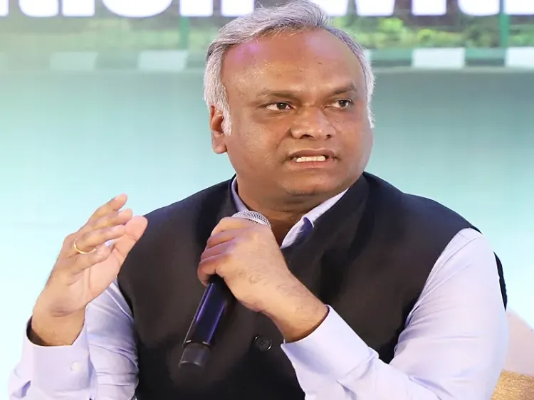 Will the K'taka Peace Meeting Resolve the RSS Foot March Dispute?