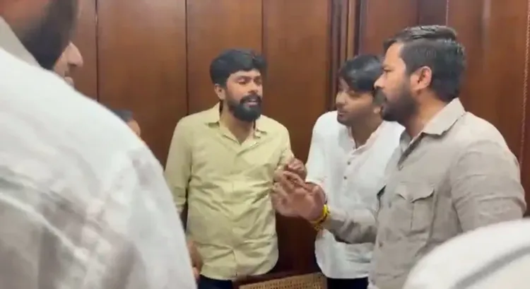 Karnataka Youth Congress factions clash at KPCC office ahead of NEET protest