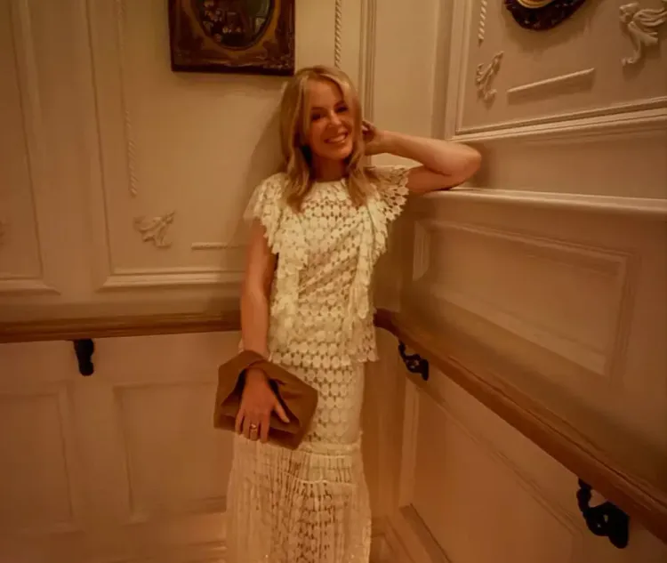 Kylie Minogue says she's single and 'OK' with it, names narcissists as red flag