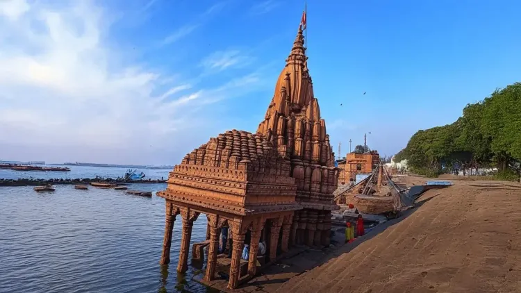 क्या रत्नेश्वर महादेव मंदिर पानी में डूबा रहता है? श्राप या चमत्कार?