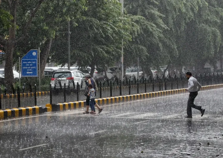 Delhi-NCR rain brings winter chill on Sep 29; dry spell from Sep 30