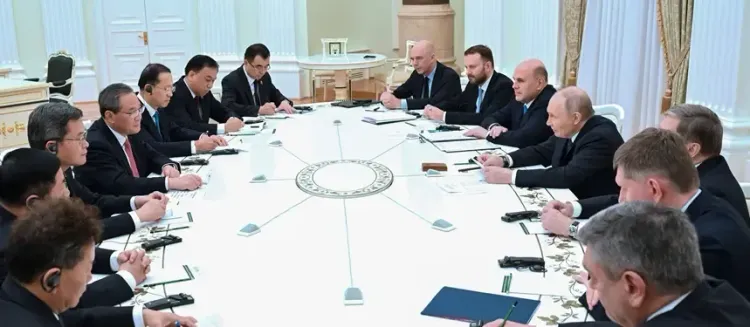 क्या ली छ्यांग ने रूसी राष्ट्रपति और मंगोलियाई प्रधानमंत्री से मुलाकात की?