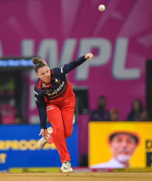 Linsey Smith tops ICC Women's T20I bowling rankings ahead of World Cup