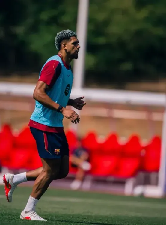 Ronald Araujo set for Liverpool loan from Barcelona: Reports