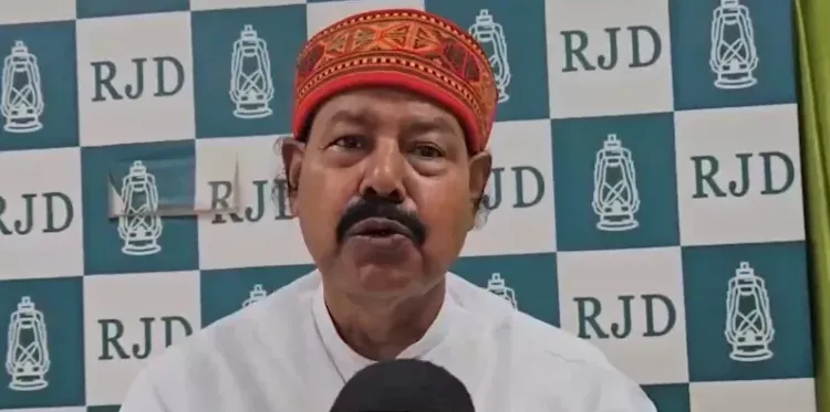 हैंडलूम अपनाने की नसीहत देने वाले पहले खुद पहनें: राजद विधायक भाई वीरेंद्र का PM मोदी पर निशाना