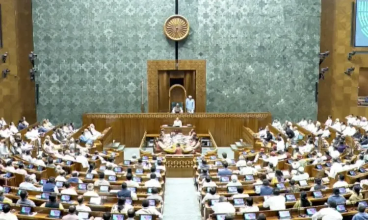 लोकसभा में महिला आरक्षण बिल गिरा, दो-तिहाई बहुमत नहीं मिला