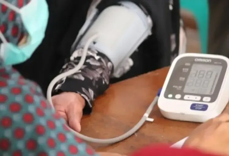 क्या लो बीपी बन सकता है कई बीमारियों का कारण? जानें घरेलू उपायों से मिलेगी राहत