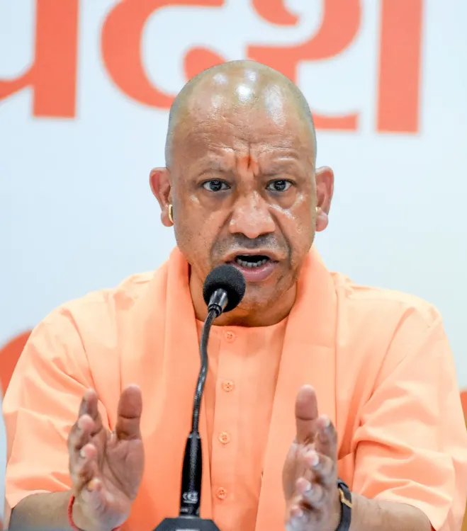 लखनऊ अग्निकांड के बाद योगी सरकार का बड़ा एक्शन: प्रदेशभर में अवैध कोचिंग सेंटरों पर चलेगा अभियान