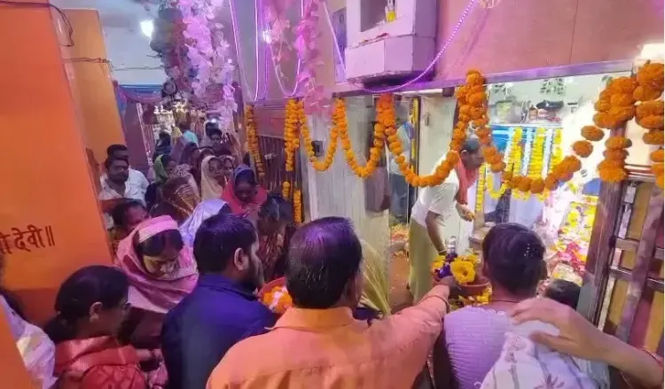 नवरात्रि 2026: कन्नौज के 500 साल पुराने मां फूलमती देवी मंदिर में उमड़े श्रद्धालु, ड्रोन-CCTV से सुरक्षा