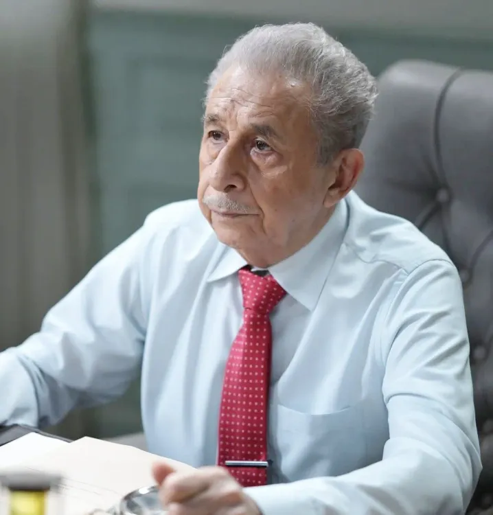 What Is the Story Behind 'Made in India – A Titan Story'? Naseeruddin Shah's First Look as J.R.D. Tata Revealed