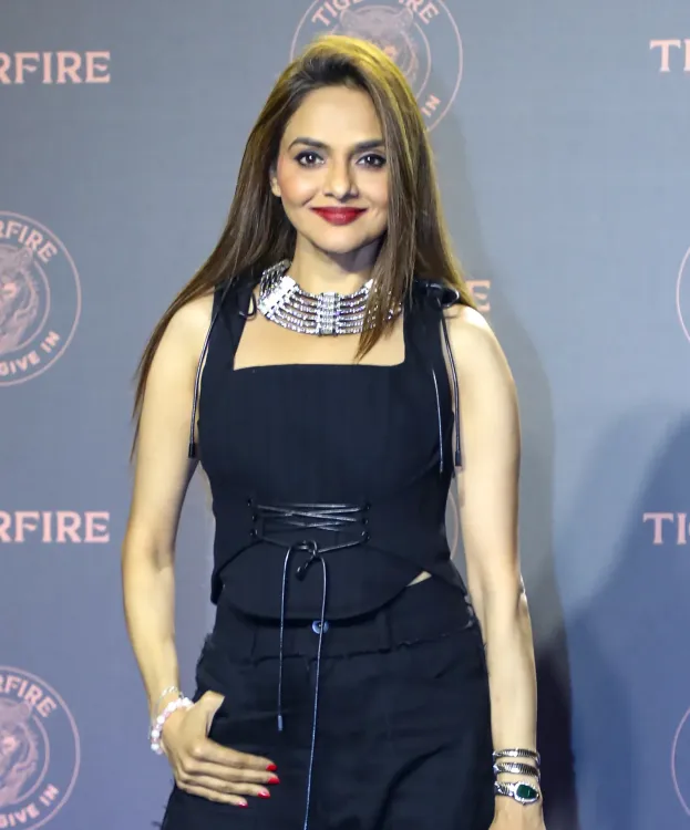 Madhoo on raising daughters: 'No secrets in our family'