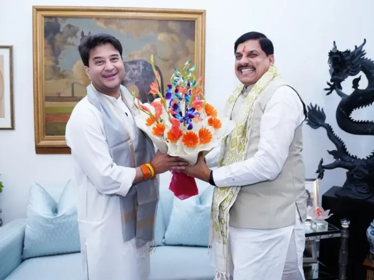 What Happened When Madhya Pradesh CM Yadav Met Union Minister Scindia in Delhi?