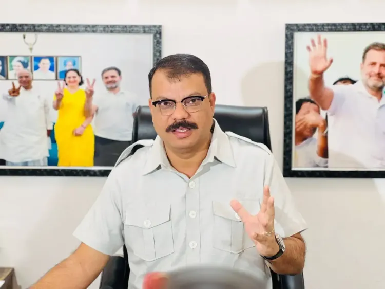 क्या मध्य प्रदेश में खाद मांगने पर किसानों को लाठी मिल रही है? : उमंग सिंघार