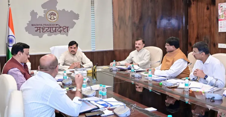मुख्यमंत्री सुगम परिवहन सेवा योजना: MP में 1,164 मार्गों पर 5,206 बसें, CM मोहन यादव का शीघ्र शुभारंभ का निर्देश