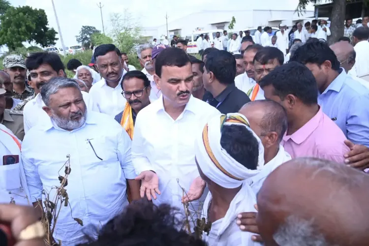 Maharashtra drought: Govt pledges farmer aid, review meeting on Oct 5