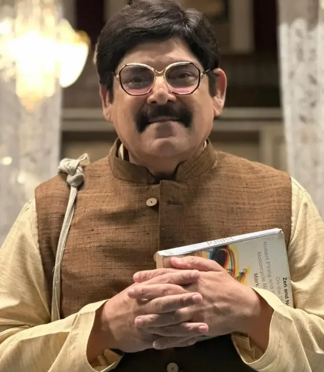 क्या महाभारत के महायोद्धा 'मूंछ' नहीं हटाने के कारण डायरेक्टर ने डांटा?