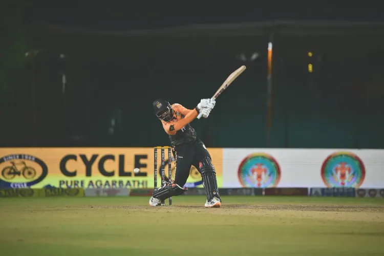 Praveen Dubey's 64* off 32 seals Bengaluru Blasters' last-ball win over Hubli Tigers