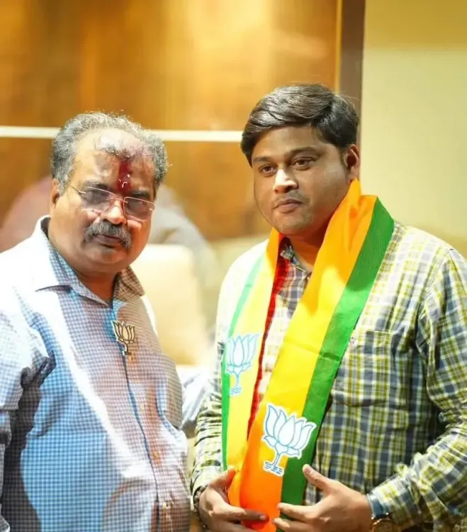 क्या महाराष्ट्र में कांग्रेस के 12 निलंबित पार्षद भाजपा में शामिल हुए?