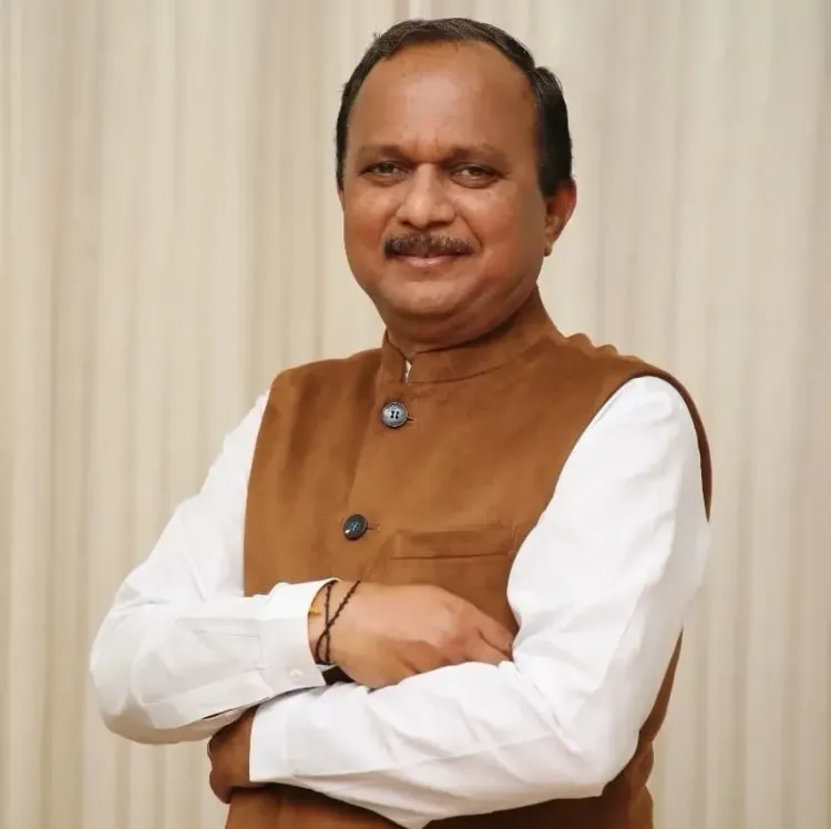 क्या एकनाथ शिंदे गुट का दावा सच है कि उद्धव ठाकरे के सभी विधायक संपर्क में हैं?