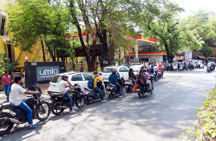 Maharashtra Increases Green Tax to Tackle Air Pollution; Older Vehicles to Face Higher Fees