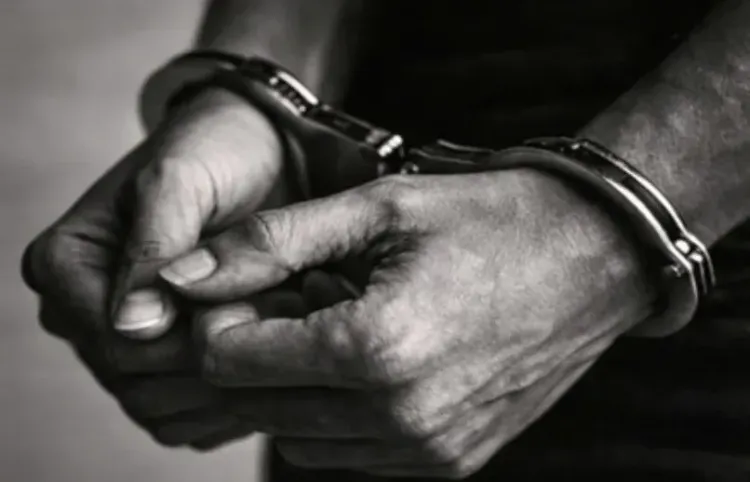 सोलापुर मदरसा कांड: 11 वर्षीय छात्रा से छेड़छाड़ की कोशिश, मौलाना उमर रिजवी पॉक्सो में गिरफ्तार