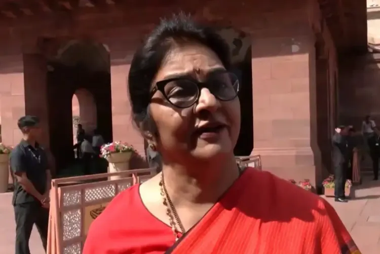 'महिला आरक्षण बिल' का विपक्ष ने किया स्वागत, लेकिन प्रक्रिया पर उठाए सवाल