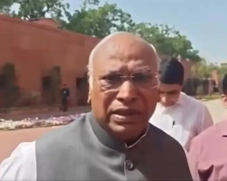 महिला आरक्षण विधेयक और परिसीमन: मल्लिकार्जुन खड़गे ने भाजपा सरकार पर उठाए सवाल