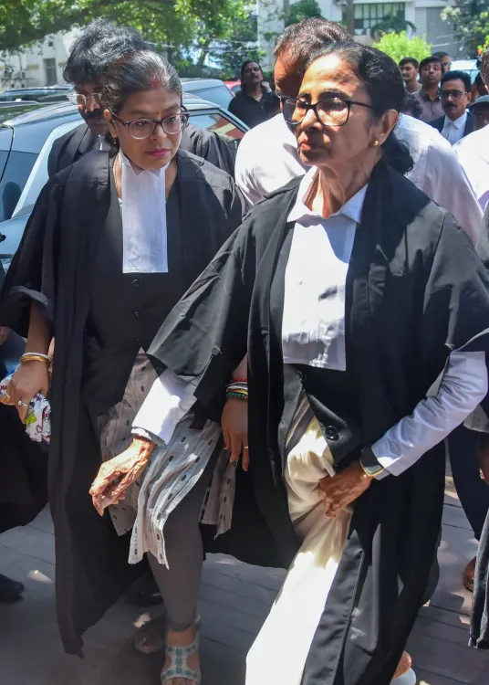 Mamata Banerjee alleges assault by advocates inside Calcutta HC premises