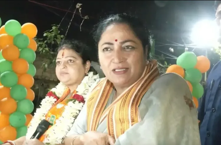 सीएम रेखा गुप्ता का बयान: ममता बनर्जी का असली खतरा स्वयं से है