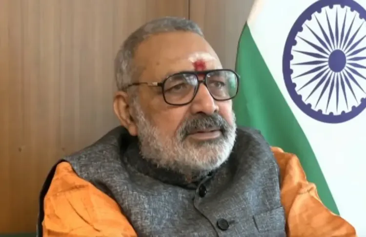 गिरिराज सिंह का ममता पर तीखा वार: इस्तीफा नहीं दिया तो राज्यपाल करें हस्तक्षेप, पंजाब धमाकों पर भी साधा निशाना