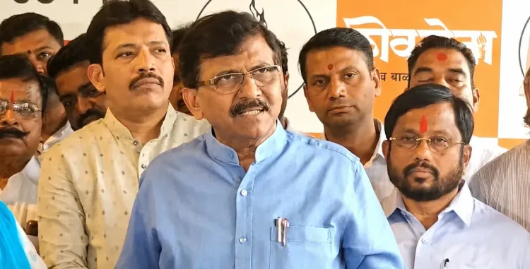 संजय राउत का आरोप: बागी सांसदों ने दी बम फेंकने की धमकी, मुंबई पुलिस कमिश्नर को लिखा पत्र