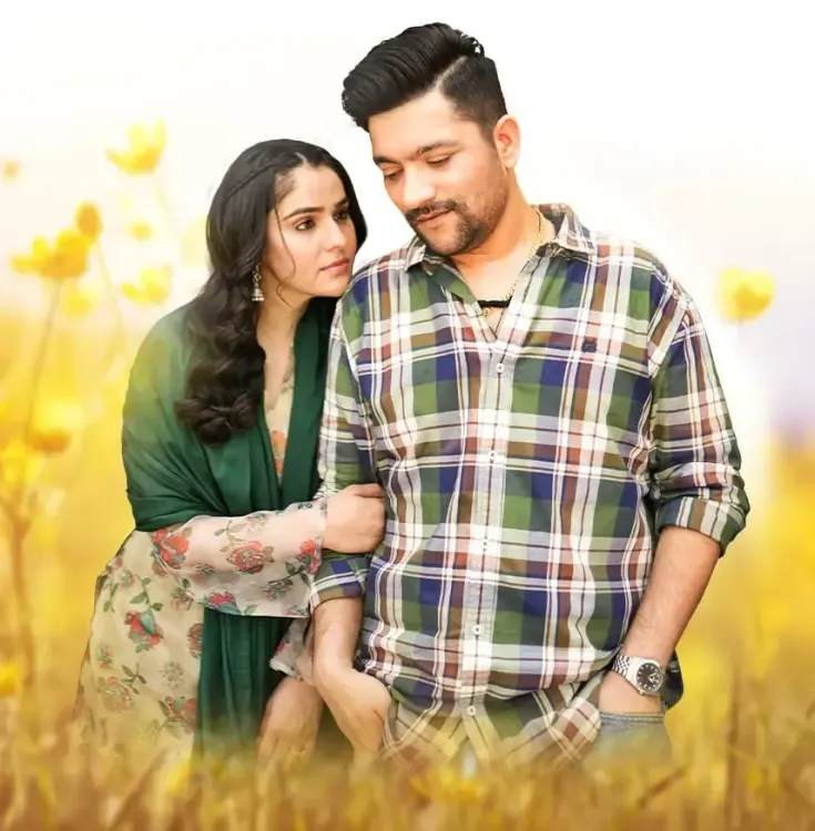 How Do Manan Bhardwaj and Sidhika Sharma Capture the Purity of Love in the Music Video ‘Main Tere Sang’?