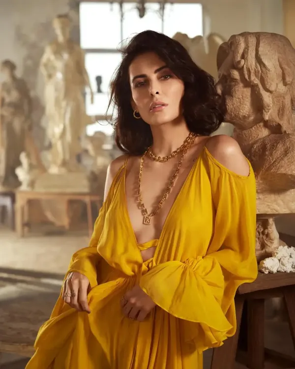 Mandana Karimi leaves behind her 'second home' India after 16 years 