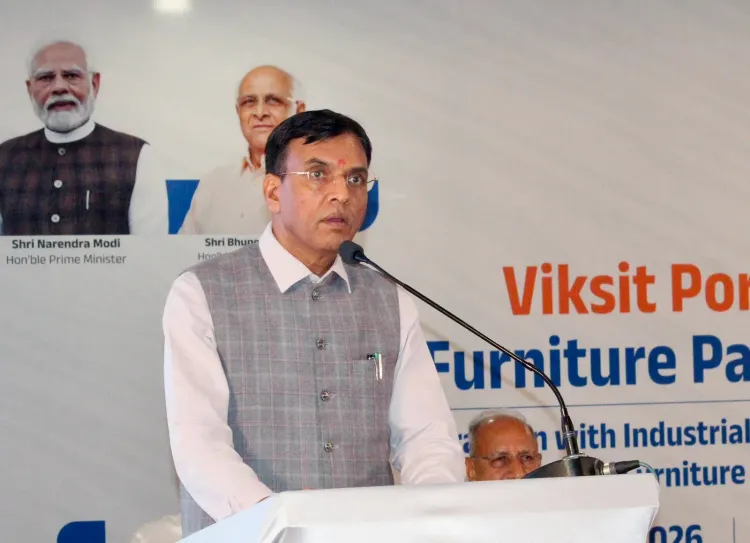Mandaviya attends Viksit Porbandar Furniture Park Summit