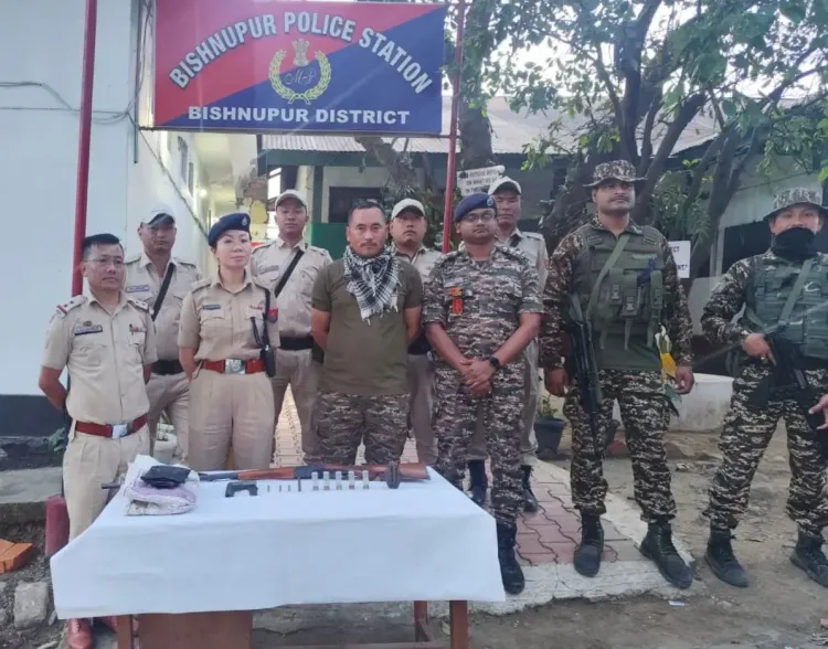 मणिपुर में सुरक्षा बलों की कार्रवाई: तीन बंकर नष्ट, बड़ी मात्रा में हथियार बरामद