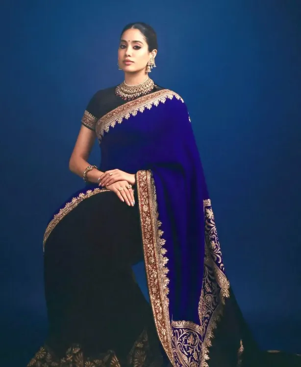 What Is the Story Behind the Saree Worn by Janhvi Kapoor at the 'Homebound' Premiere, as Revealed by Manish Malhotra?