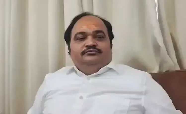 मणिशंकर अय्यर के 'बातचीत' वाले बयान पर आनंद दुबे का पलटवार: 'शौक है तो इस्लामाबाद चले जाओ'