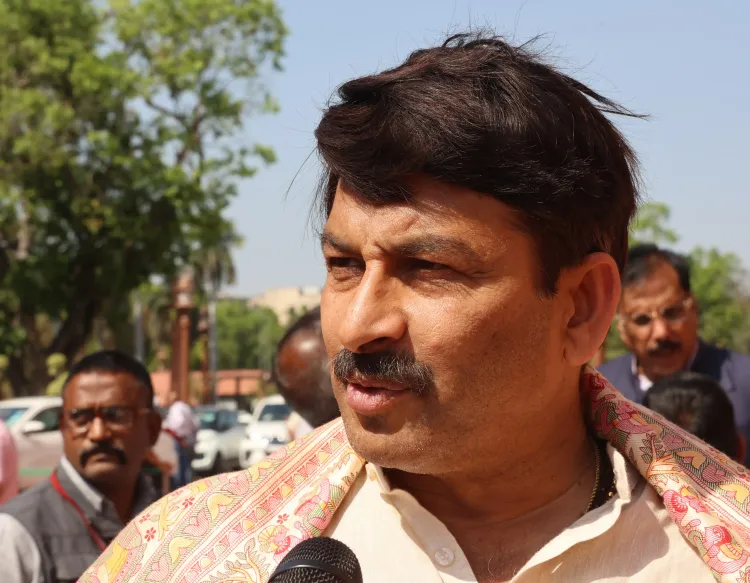 Did Manoj Tiwari Just Slam Tejashwi and Congress Over Insults to PM Modi’s Mother?