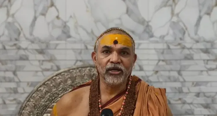 मनुस्मृति विवाद: शंकराचार्य अविमुक्तेश्वरानंद ने राहुल गांधी को दी चेतावनी, माफी न मिली तो हिंदू बहिष्कार अभियान