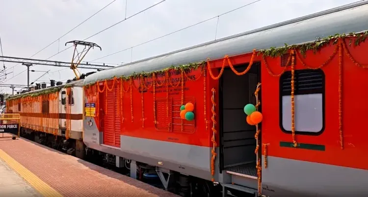 मऊ ट्रेन उद्घाटन में बवाल: सपा सांसद राजीव राय का आरोप — भाजपा ने बुलाए 'गुंडे'