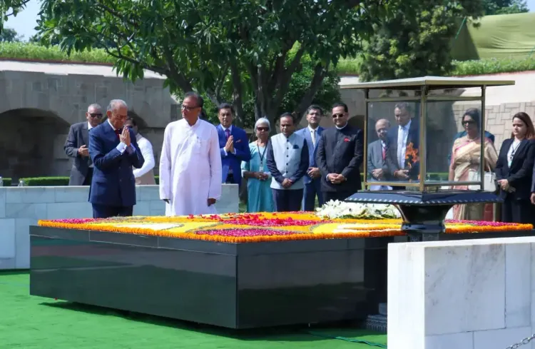 Did Mauritius PM Ramgoolam Honor Mahatma Gandhi and Atal Bihari Vajpayee?