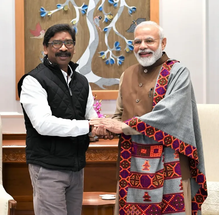 PM Modi wishes Hemant Soren on birthday, prays for long life