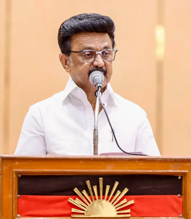 मेकेदातु डैम विवाद: एमके स्टालिन का CM विजय पर हमला — 'अकेले पड़ गए मुख्यमंत्री'