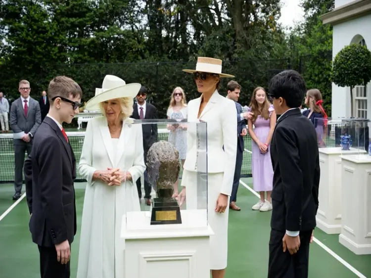 Melania Trump hosts King Charles III with VR education push at White House