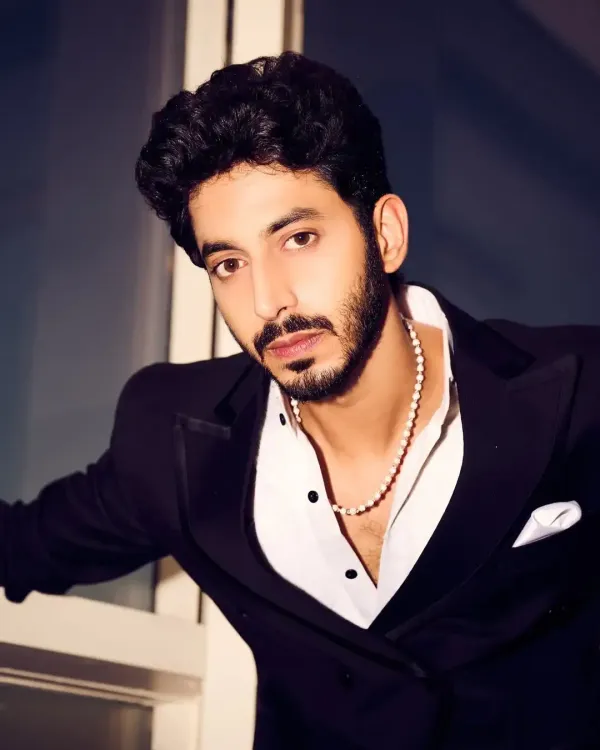 What Memorable Moment Did Mihir Ahuja Experience at Shah Rukh Khan’s Mannat?