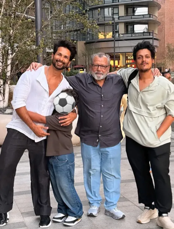 Mira Rajput shares Kapoor family vacation moments with Shahid & in-laws