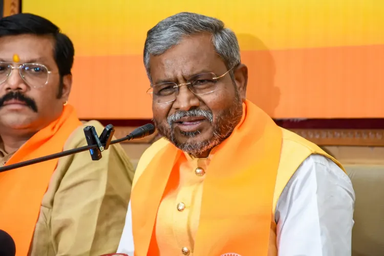एमएमडीआर संशोधन पर झारखंड में लेटर वार: वित्त मंत्री किशोर बोले — ₹14,000 करोड़ राजस्व खतरे में, मरांडी ने सेस नीति पर उठाए सवाल