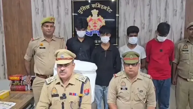 नोएडा में मोबाइल लूट गिरोह का भंडाफोड़: चार गिरफ्तार, 24 मोबाइल व लैपटॉप बरामद